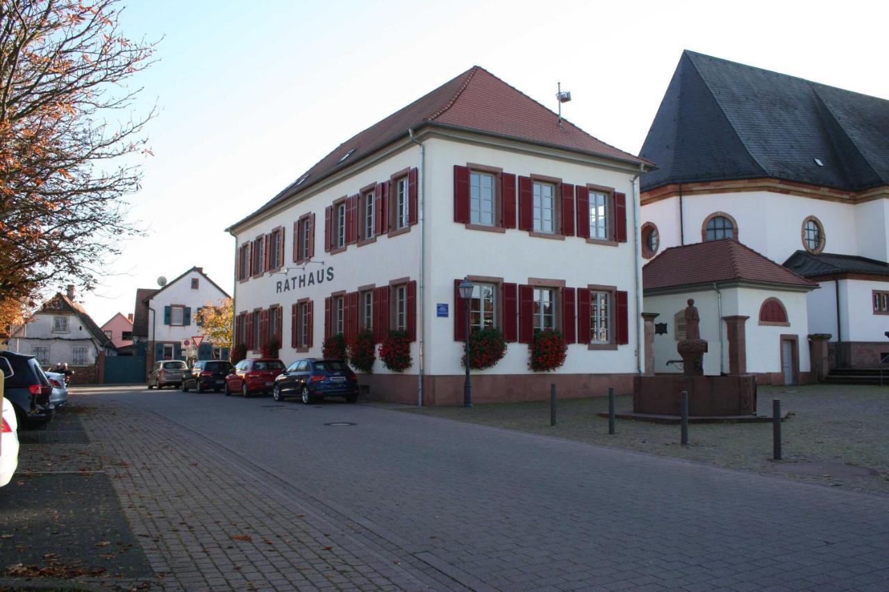 Ferienwohnung Spatzennest In Edesheim Exteriér fotografie