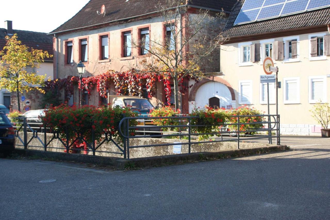 Ferienwohnung Spatzennest In Edesheim Exteriér fotografie